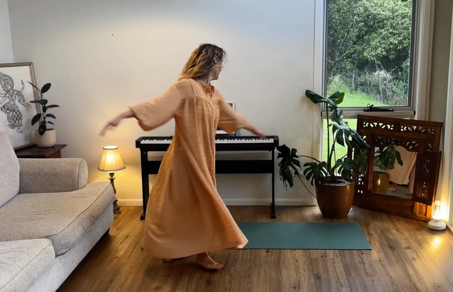 Somatic movement meditation practice from the Homecoming retreat