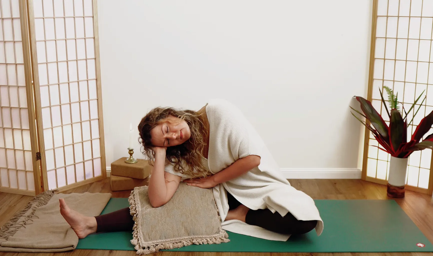 Yin yoga practice from the Homecoming retreat