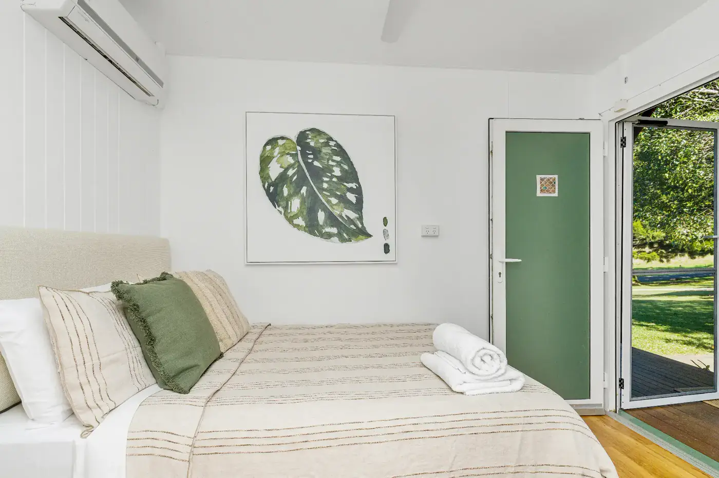 Double bedroom solo occupancy with private ensuite at The Slow Life Retreat
