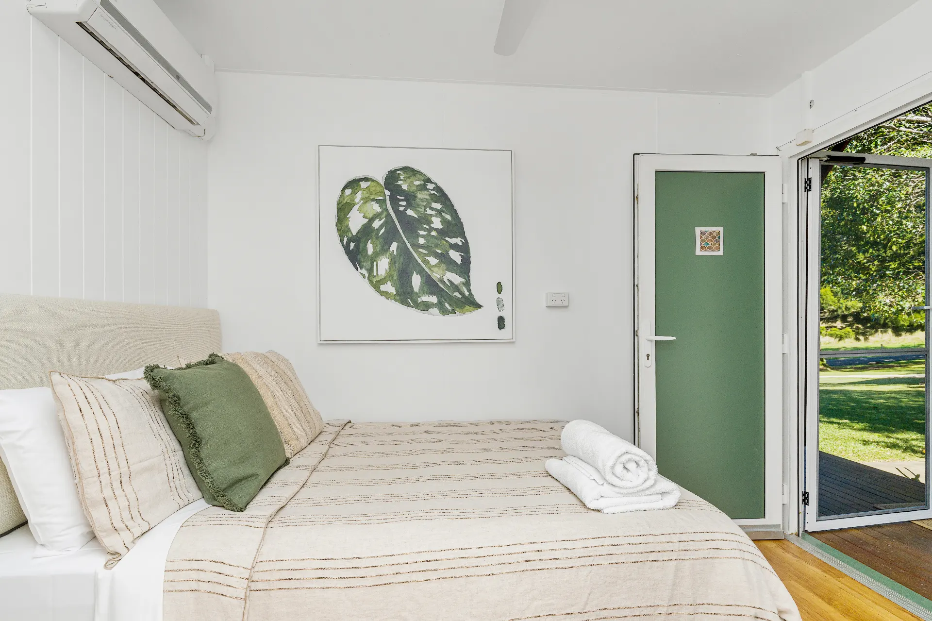 Double bedroom solo occupancy with private ensuite at The Slow Life Retreat